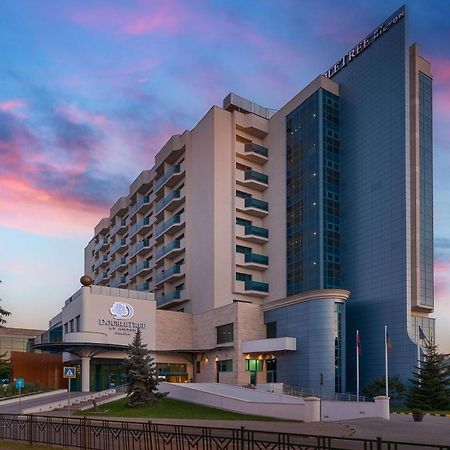 DoubleTree by Hilton Oradea Hotel Exterior foto