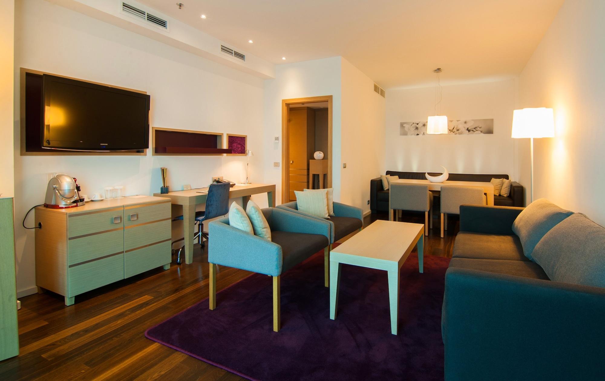 DoubleTree by Hilton Oradea Hotel Exterior foto