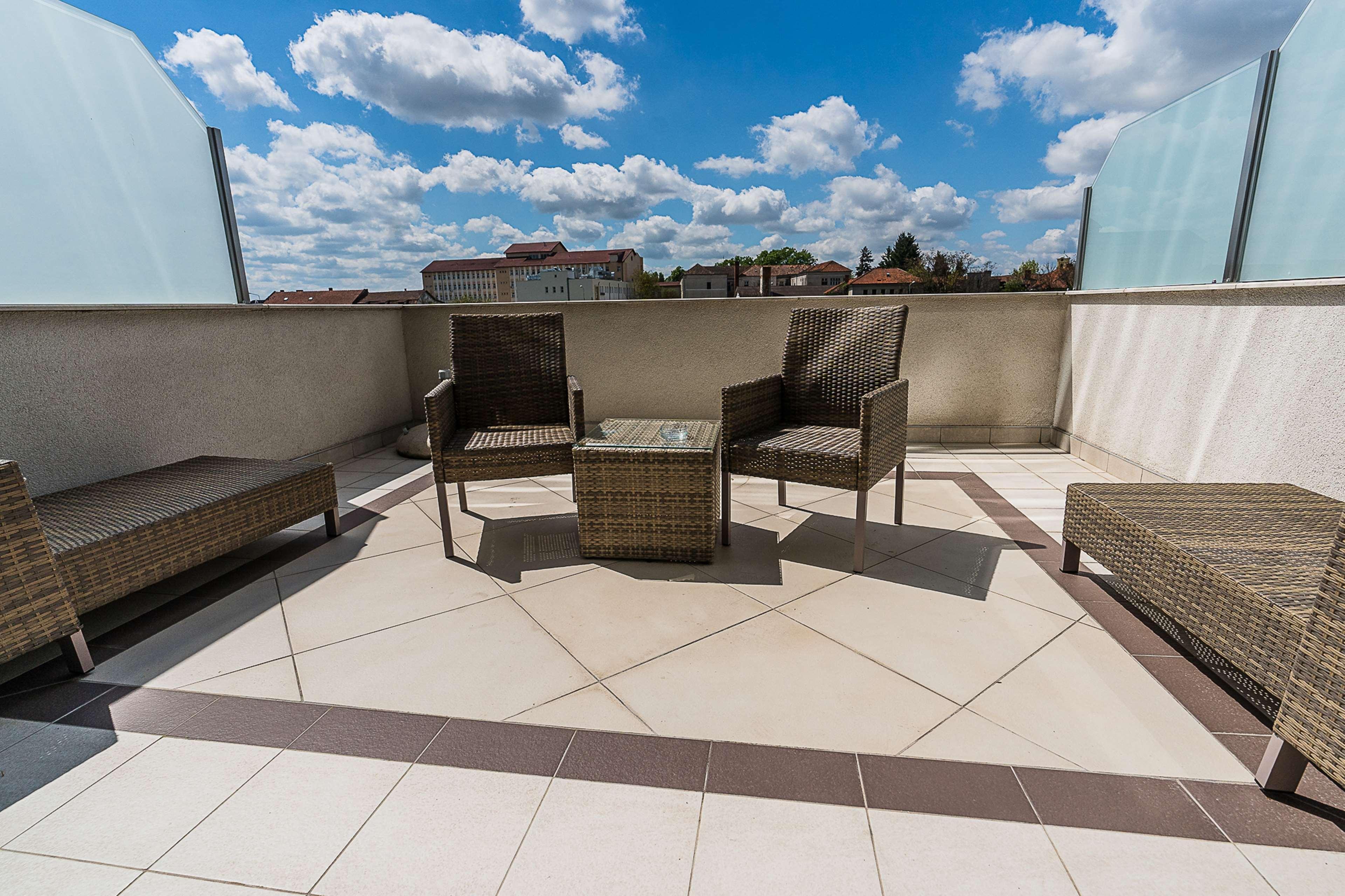 DoubleTree by Hilton Oradea Hotel Exterior foto