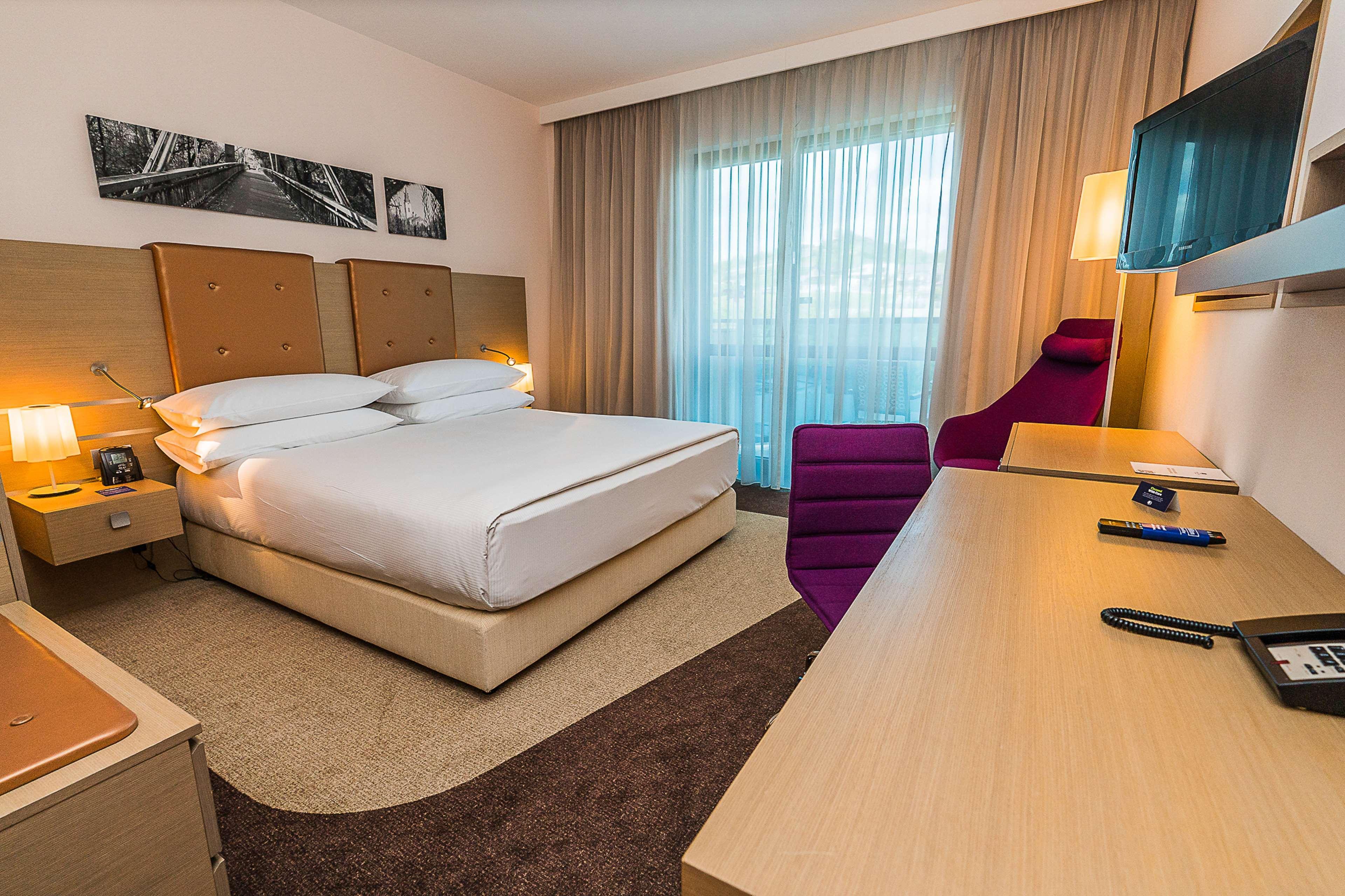 DoubleTree by Hilton Oradea Hotel Exterior foto