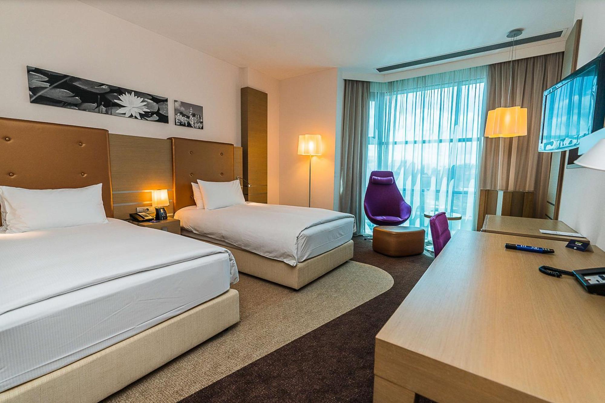 DoubleTree by Hilton Oradea Hotel Exterior foto