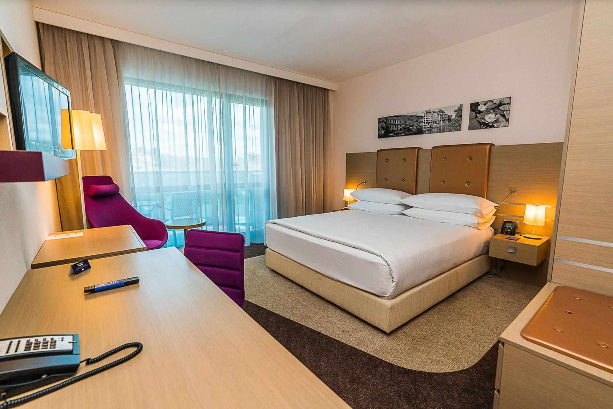 DoubleTree by Hilton Oradea Hotel Exterior foto