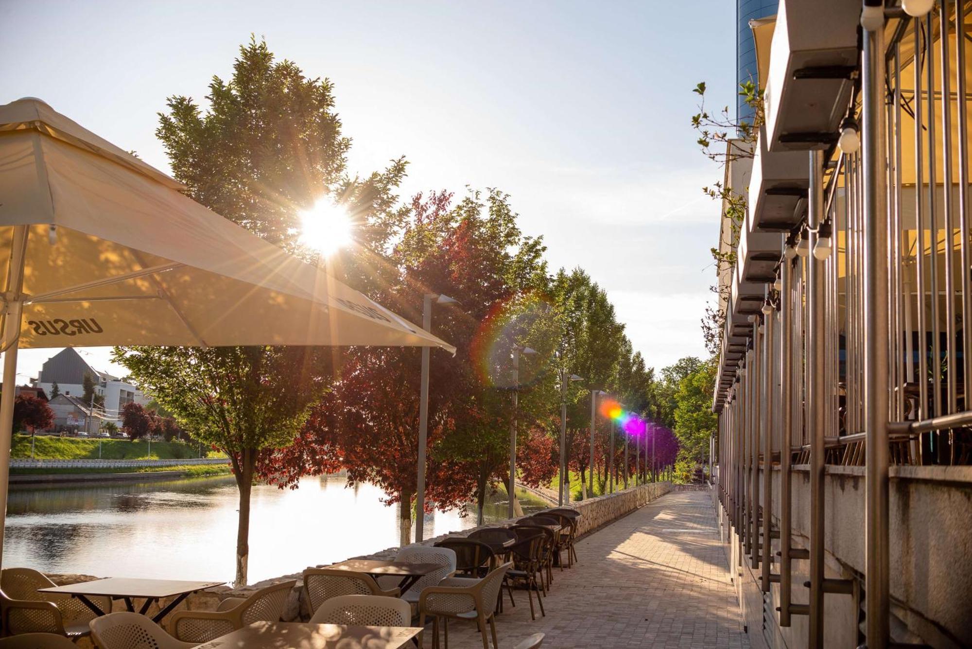 DoubleTree by Hilton Oradea Hotel Exterior foto